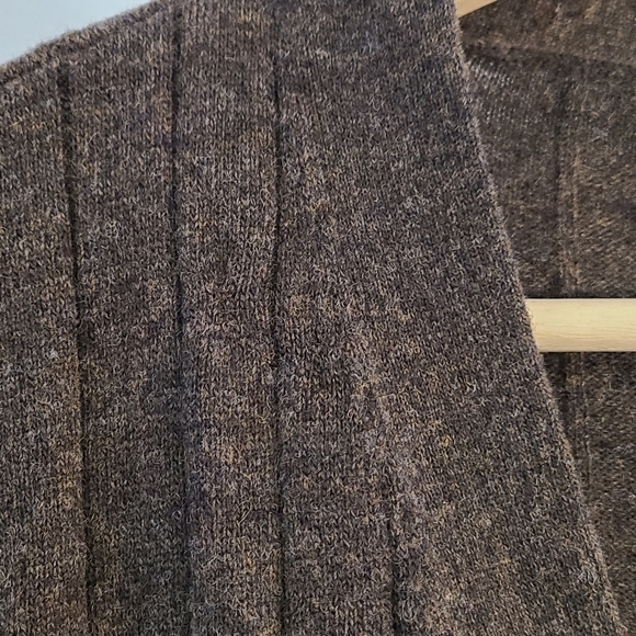 Club Room Woolmark 100% lambswool cardigan knit vest, size M, brown - Picture 4 of 8